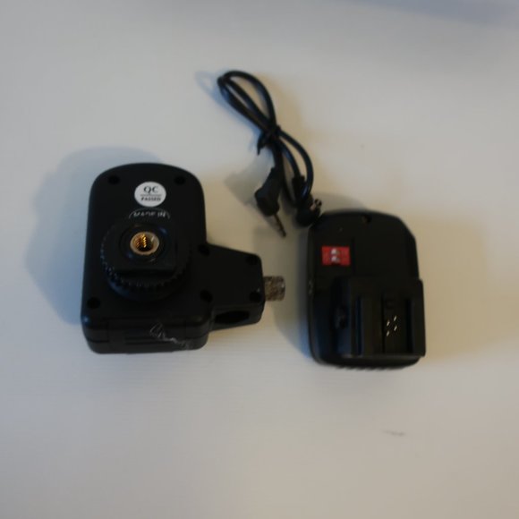 NIB Cowboy Studio FM Digital Radio Strobo Trigger Model PT-04S1 - Picture 5 of 6